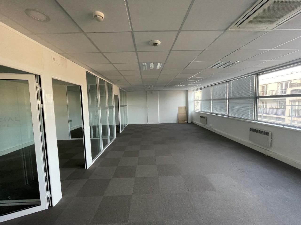 Location Bureaux 562 m² divisibles 94140 Alfortville