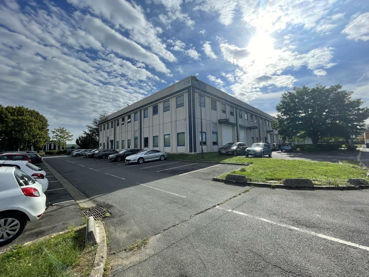 1151 m² pour ce pme-pmi en location à Villebon-sur-yvette