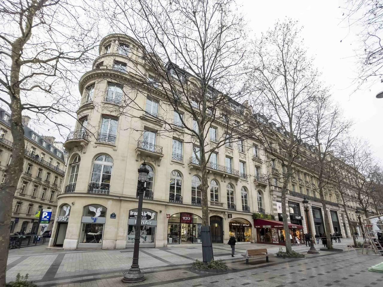371 m² pour ce bureaux en location à Paris