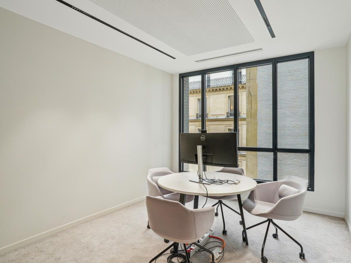 779 m² pour ce bureaux en location à Paris