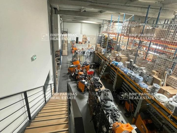 1406 m² pour ce activité en location à Lesquin