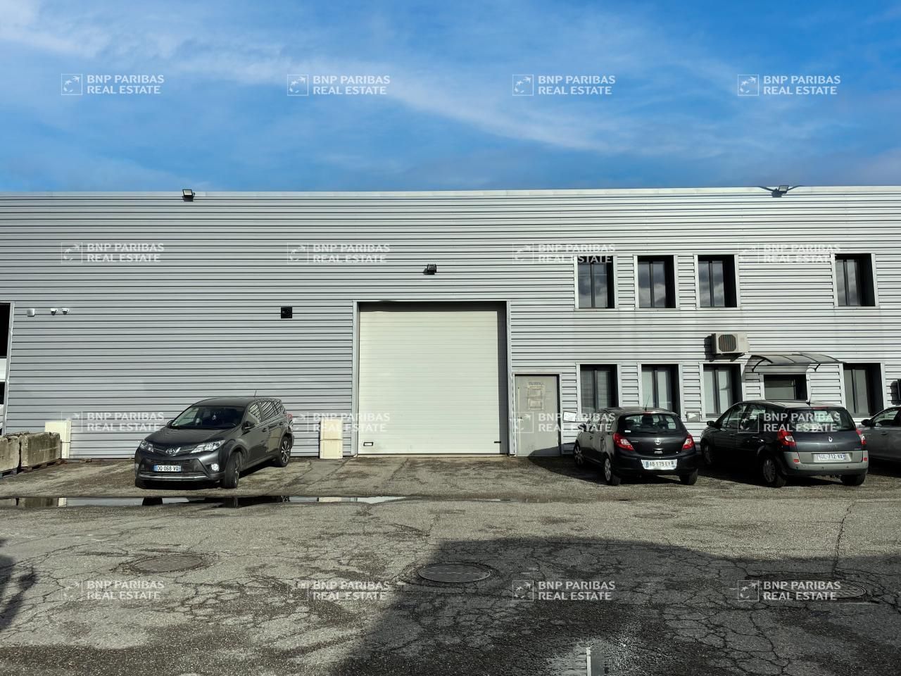 Location Activité 1551 m² divisibles 69680 Chassieu