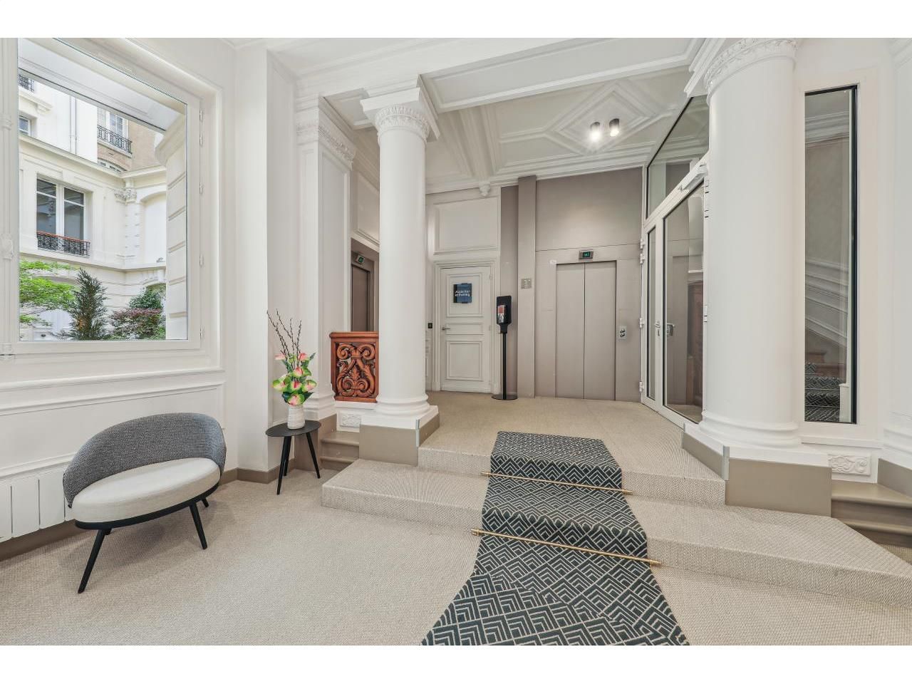 Location bureaux à Paris 75017