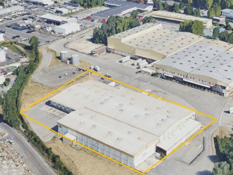 Location Entrepôts classe C 3071 m² non divisibles 84000 Avignon