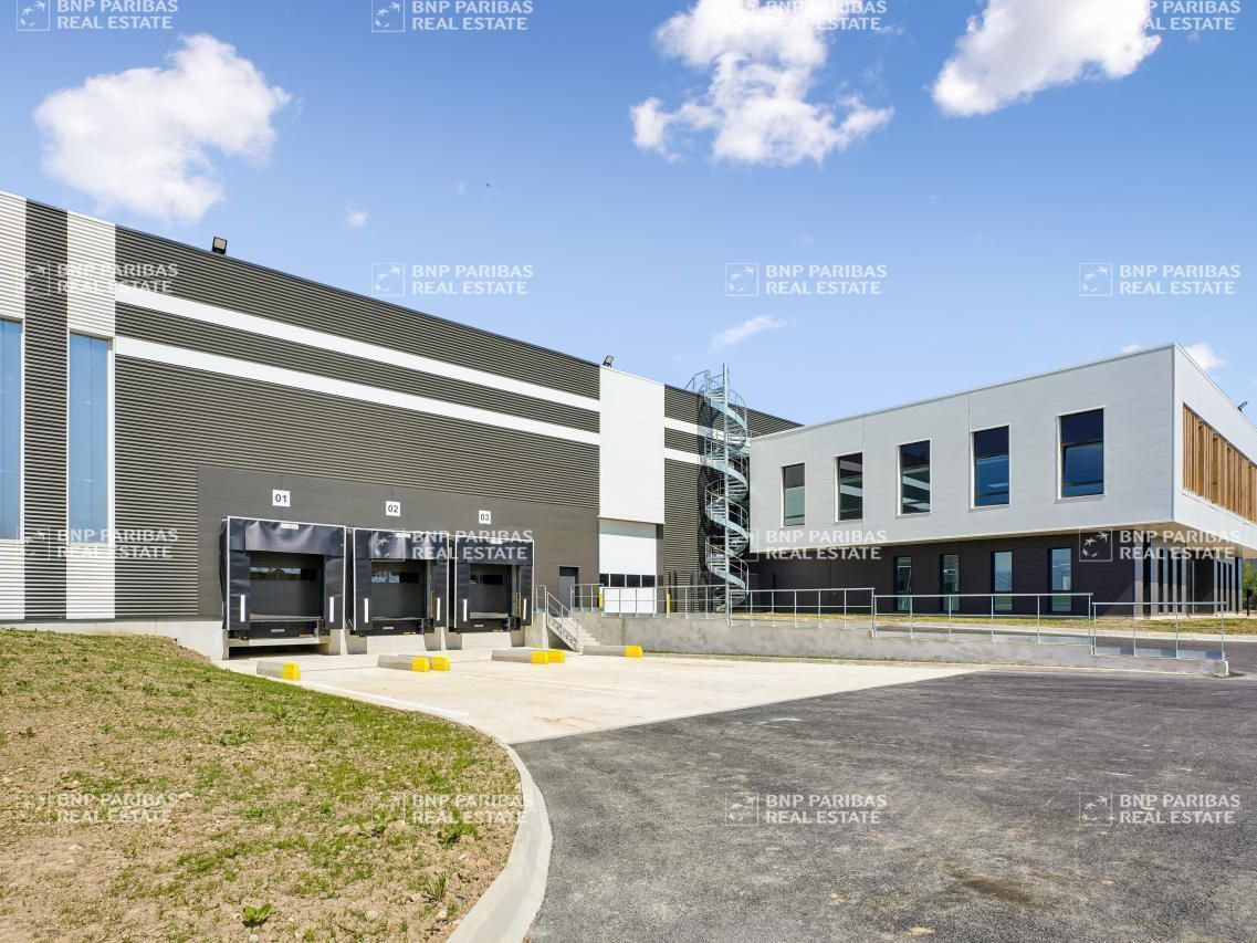 6930 m² pour ce pme-pmi en location à Saint-germain-lès-arpajon