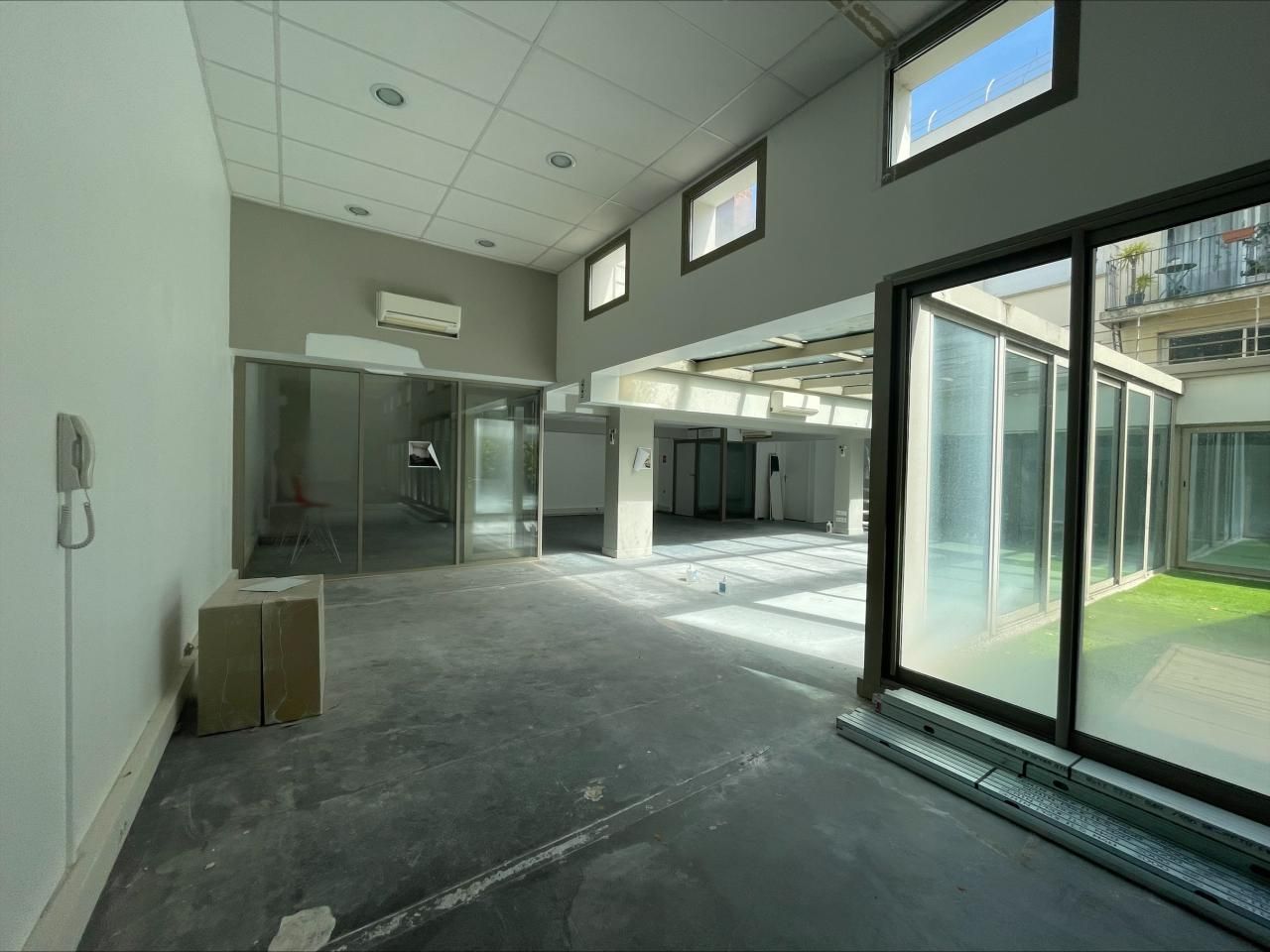 490 m² pour ce bureaux en location à Paris