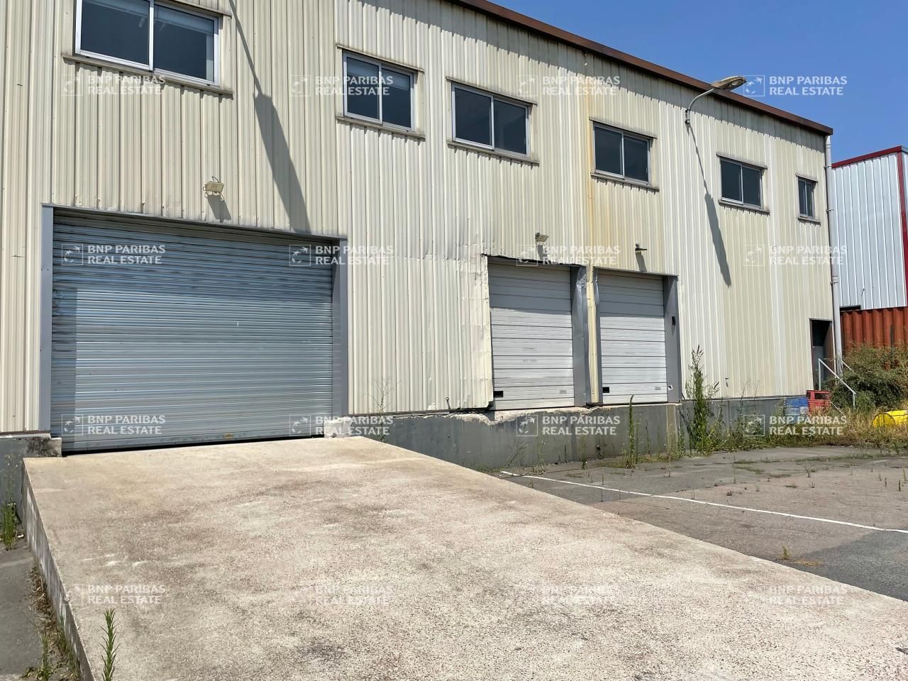Location Activité 2425 m² divisibles 45140 Ormes