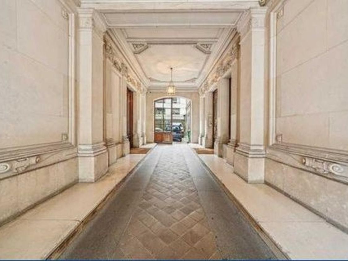 45 m² pour ce bureaux en location à Paris