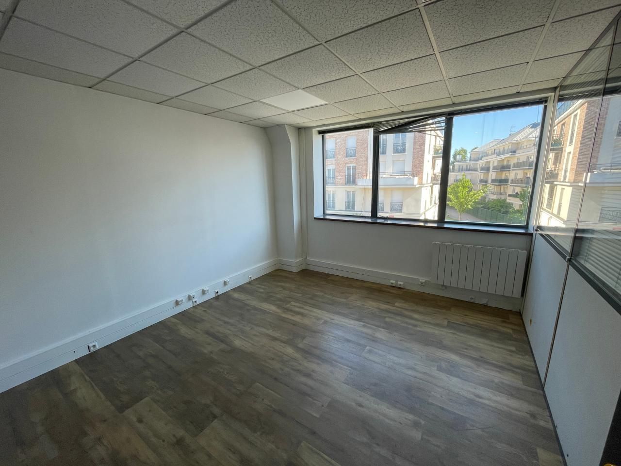 105 m² pour ce bureaux en location à Saint-gratien