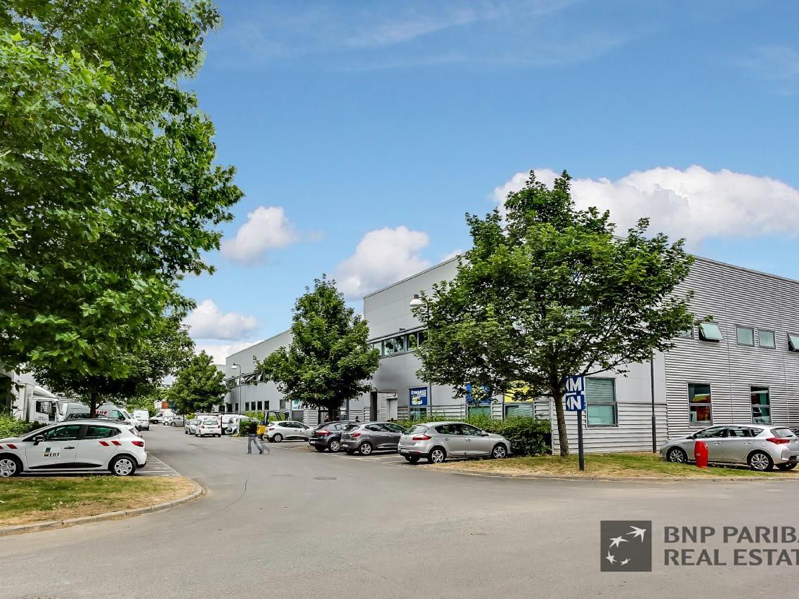 Location PME-PMI 1623 m² divisibles 94200 Ivry-sur-seine