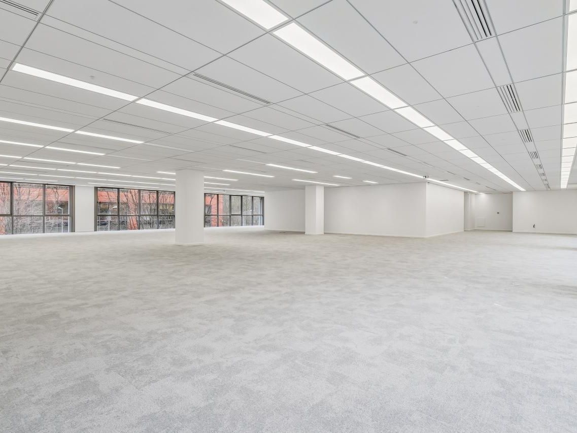 2493 m² pour ce bureaux en location à Paris