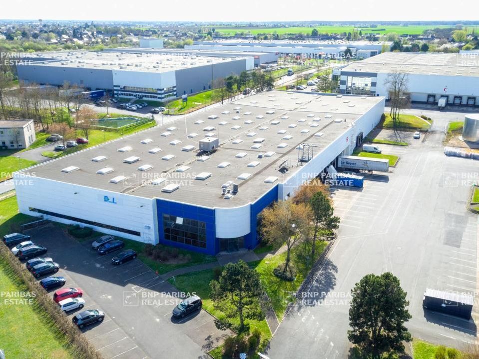 Location Entrepôts classe B 7464 m² non divisibles 45140 Ormes