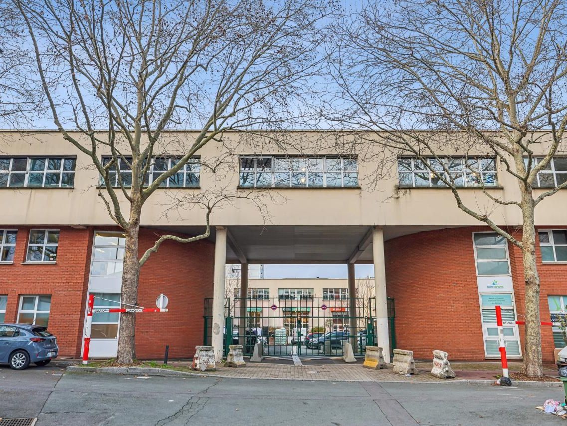 283.87 m² pour ce bureaux en vente à Montreuil