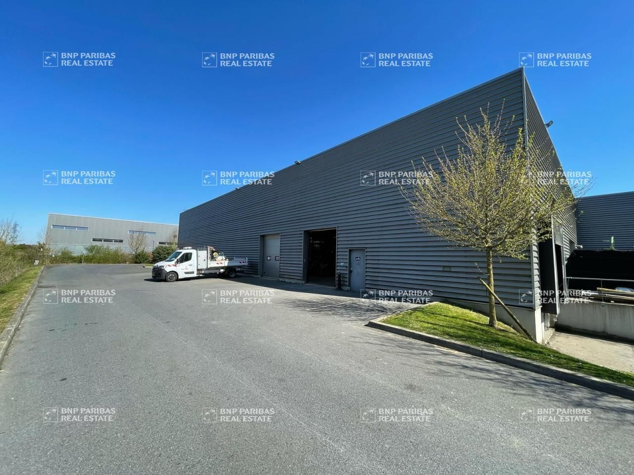Location Activité 2259 m² non divisibles 59810 Lesquin