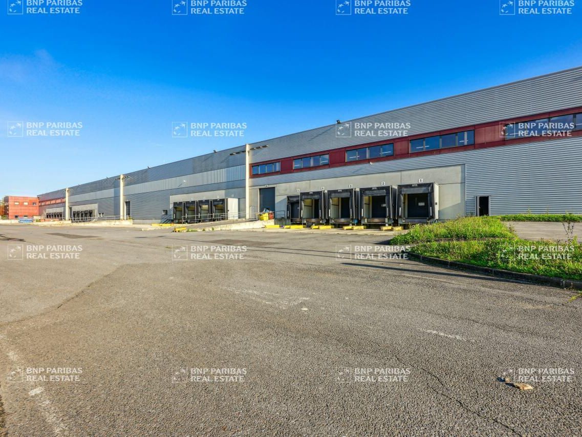 Location Entrepôts classe A 23441 m² non divisibles 77170 Brie-comte-robert