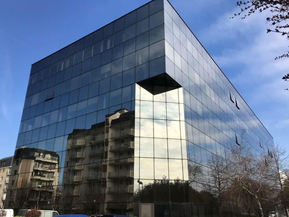 Location Bureaux 1887 m² divisibles 95000 Cergy