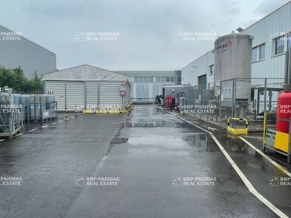 5836 m² pour ce activité en location à Buc