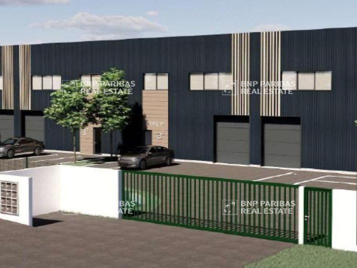 3745 m² pour ce activité en location à Ludres