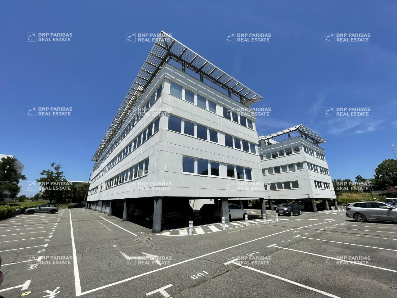 2163 m² pour ce bureaux en location à Labège