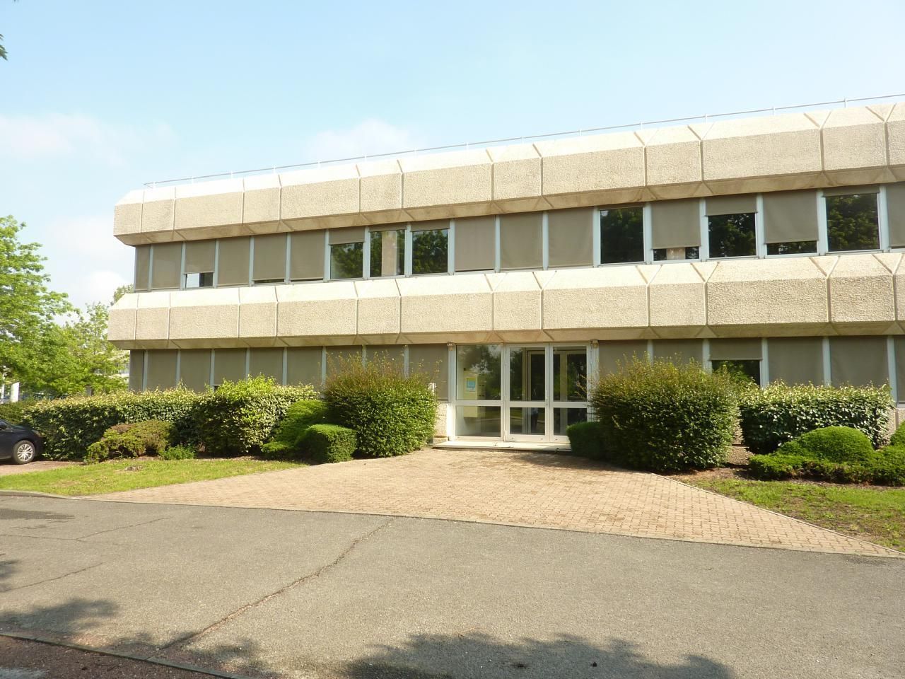 Location Bureaux 195 m² non divisibles 33520 Bruges