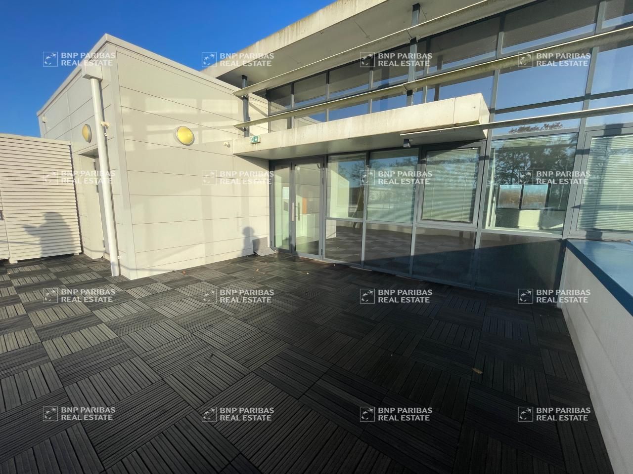 4220.59 m² pour ce bureaux en location à Saint-jacques-de-la-lande