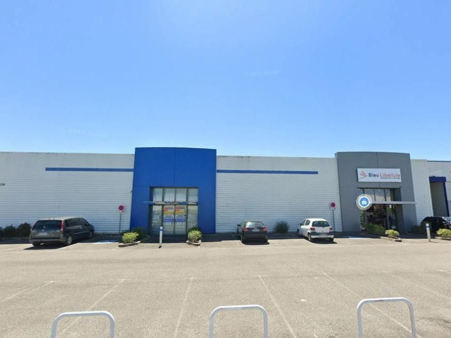 1755 m² pour ce local commercial en location à Carcassonne
