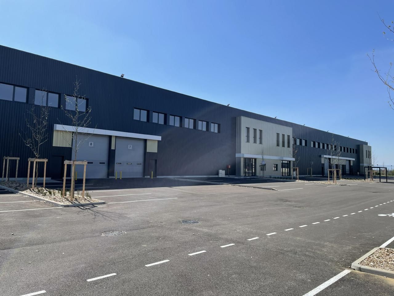 Location Activité 5350.5 m² divisibles 69720 Saint-bonnet-de-mure