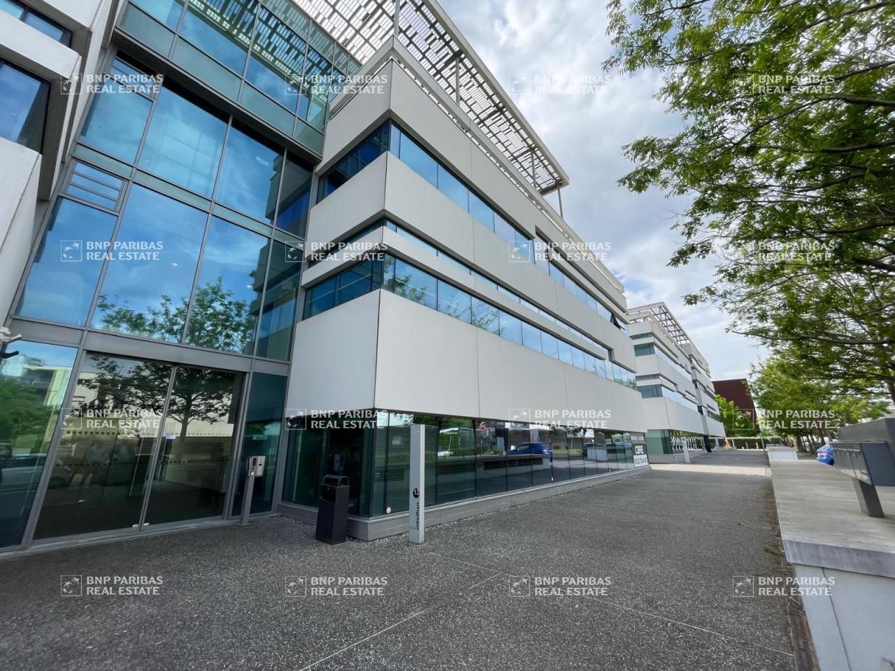 437 m² pour ce bureaux en location à Balma