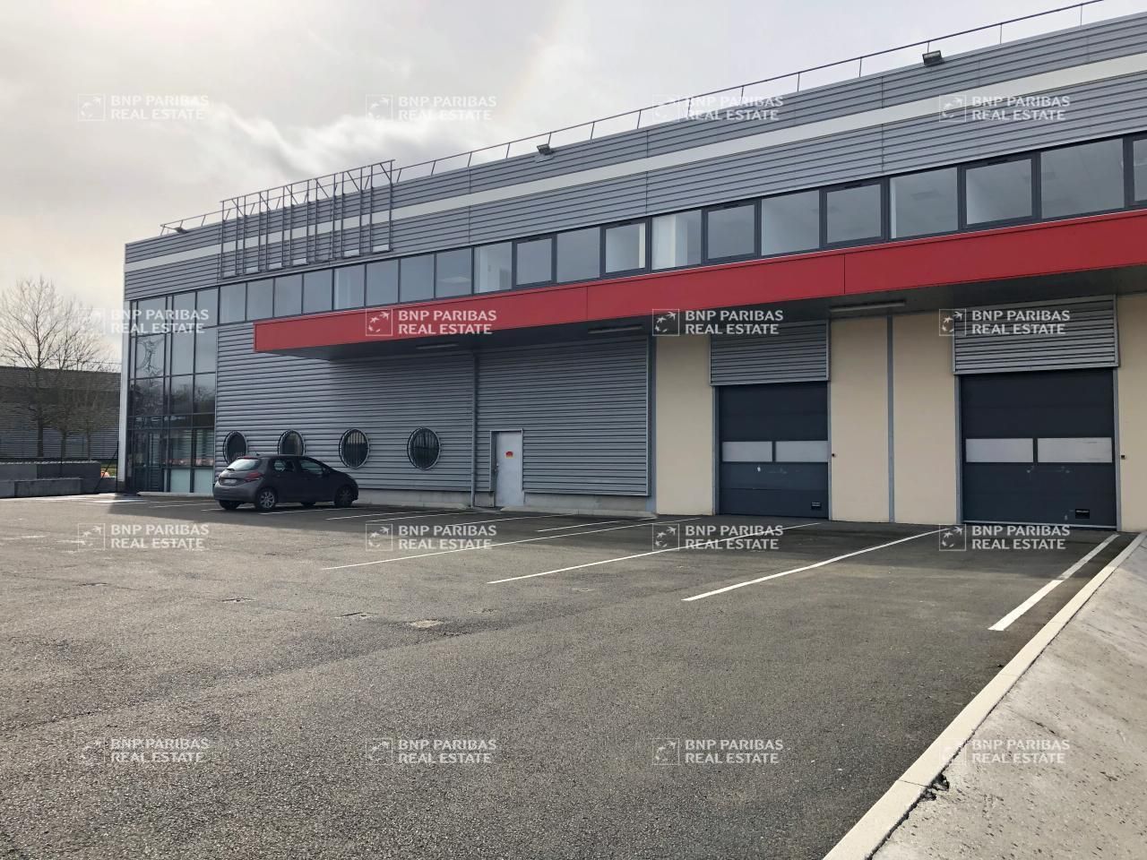 2658 m² pour ce pme-pmi en location à Trappes