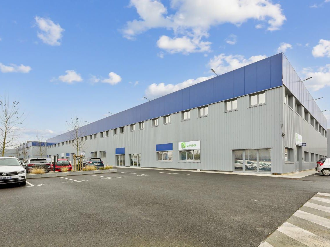 Location PME-PMI 6181.62 m² divisibles 77000 Vaux-le-pénil