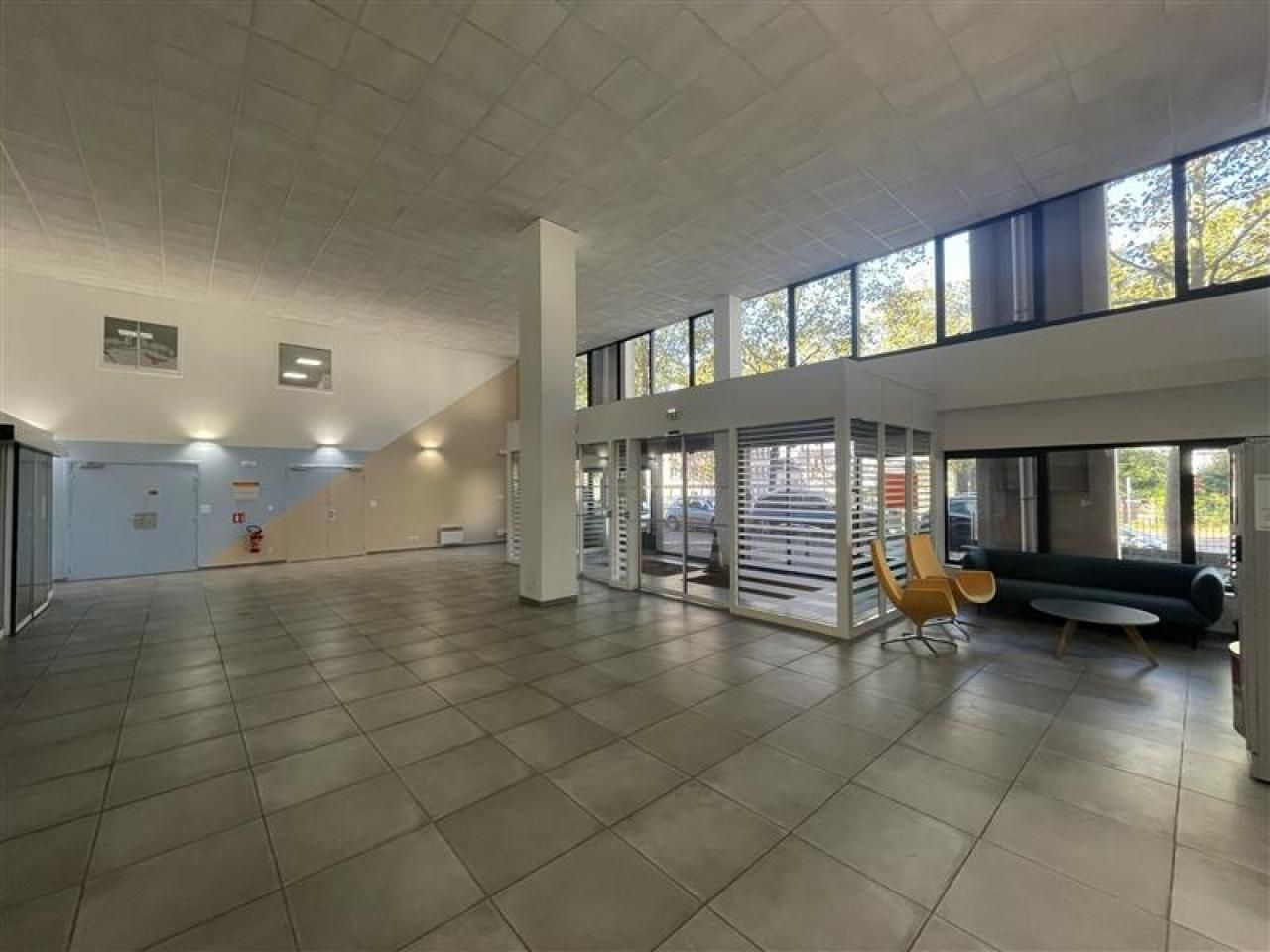 2748.07 m² pour ce bureaux en location à Rouen