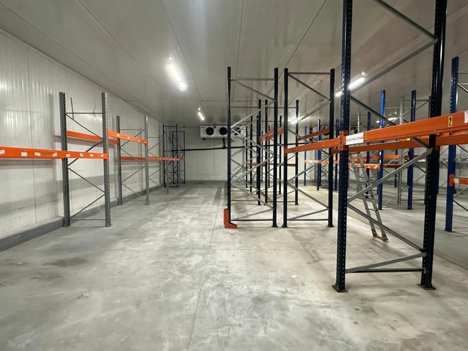 831 m² pour ce activité en vente à Montreuil