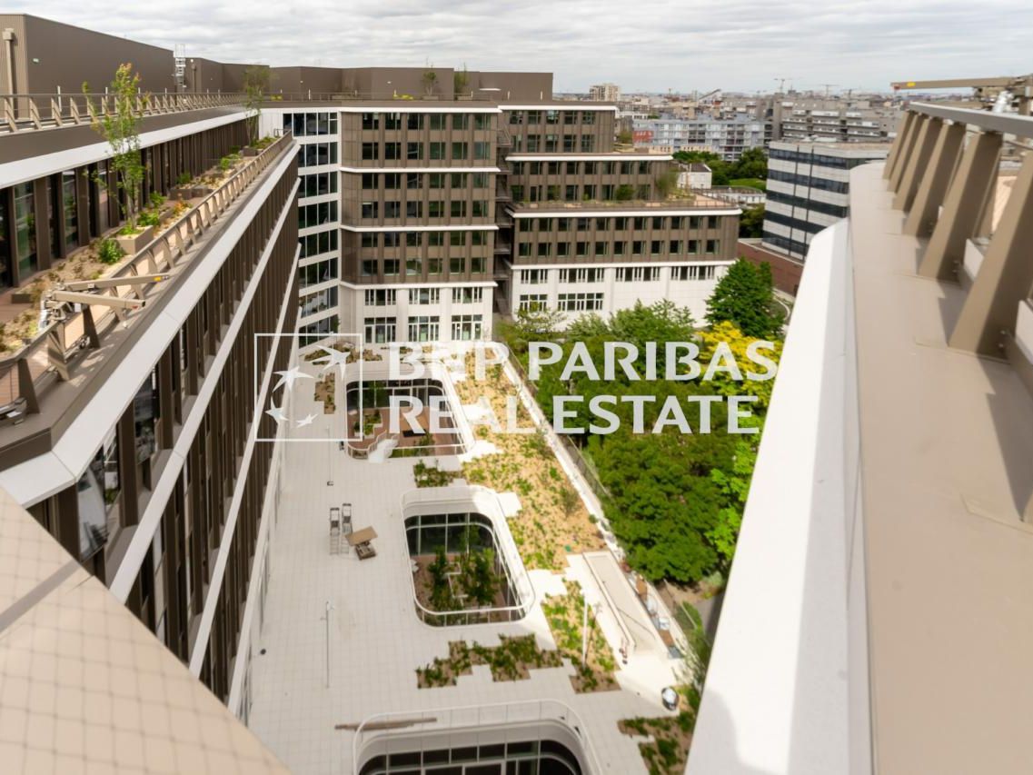 355 m² pour ce bureaux en location à Saint-ouen