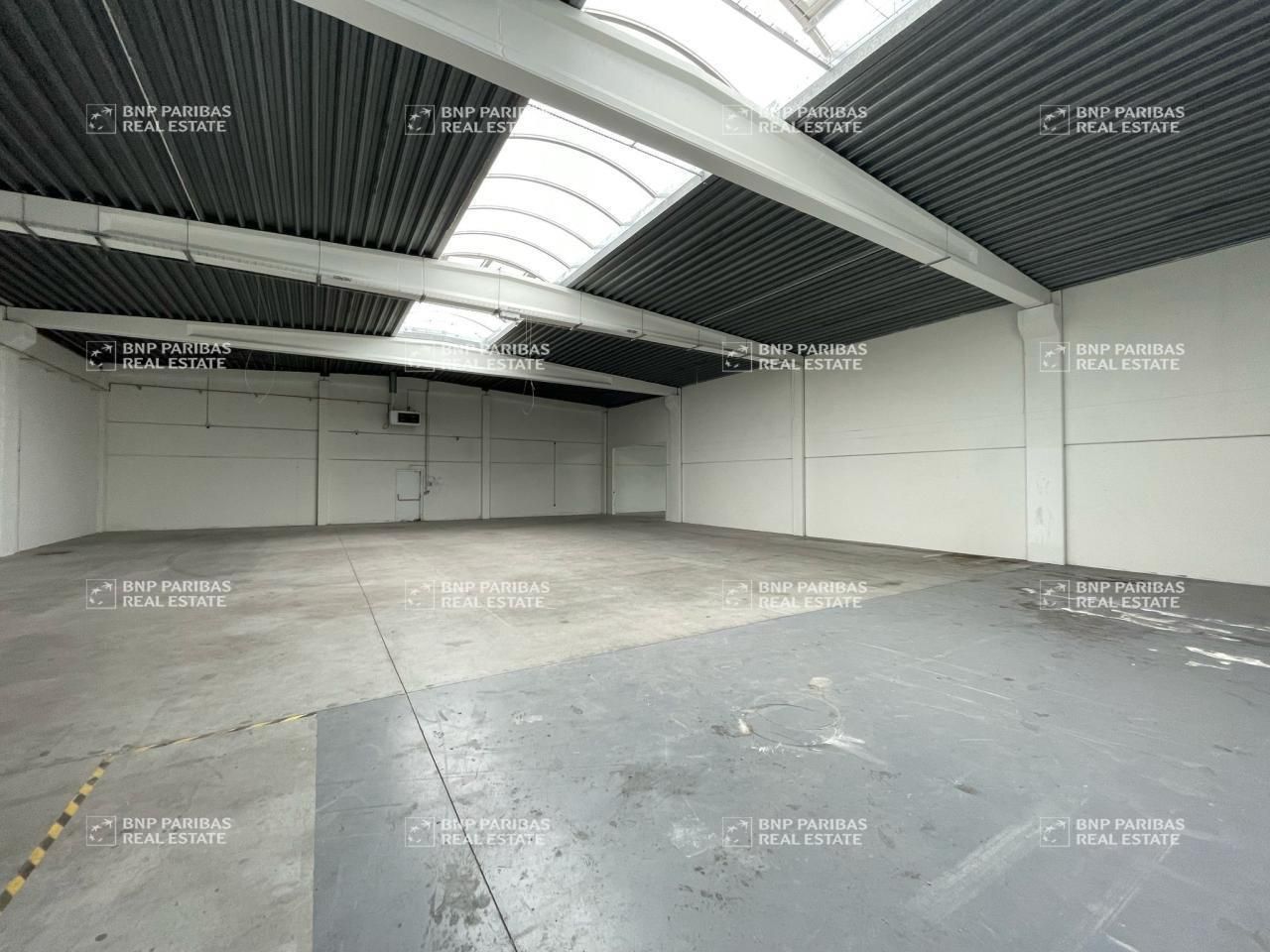 1820 m² pour ce activité en location à Roncq