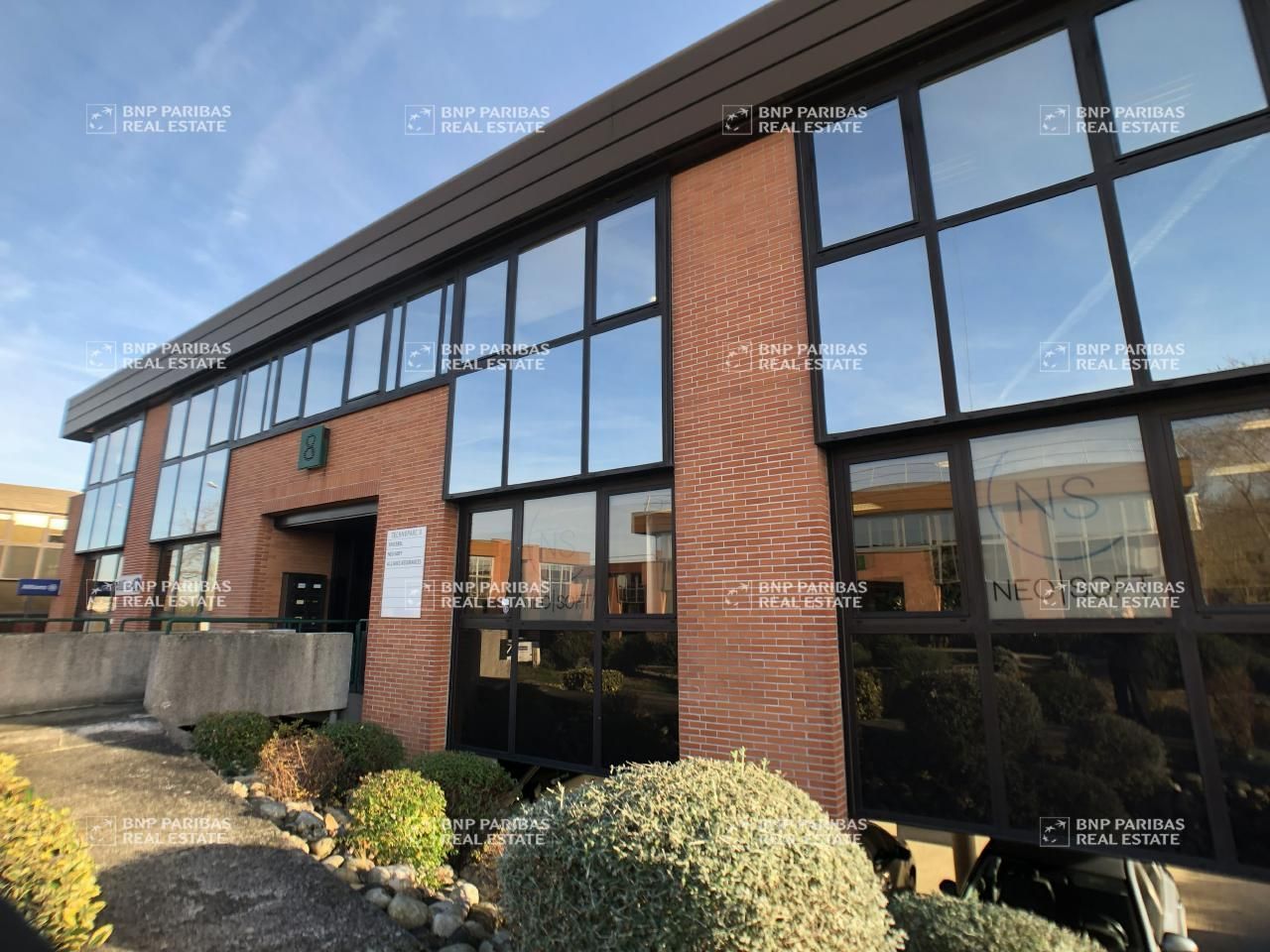 Location Bureaux 85 m² non divisibles 31670 Labège