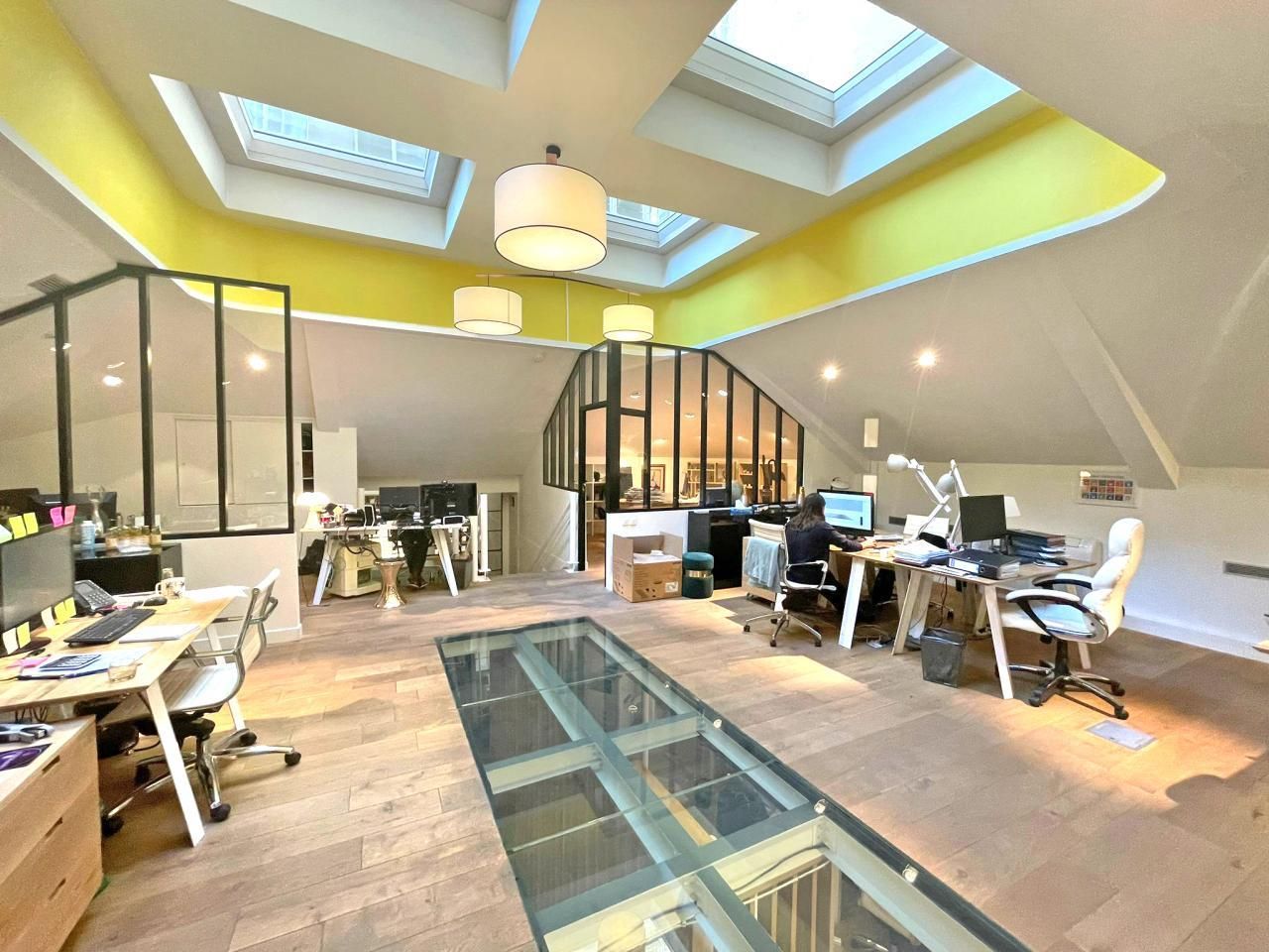 198 m² pour ce bureaux en vente à Paris