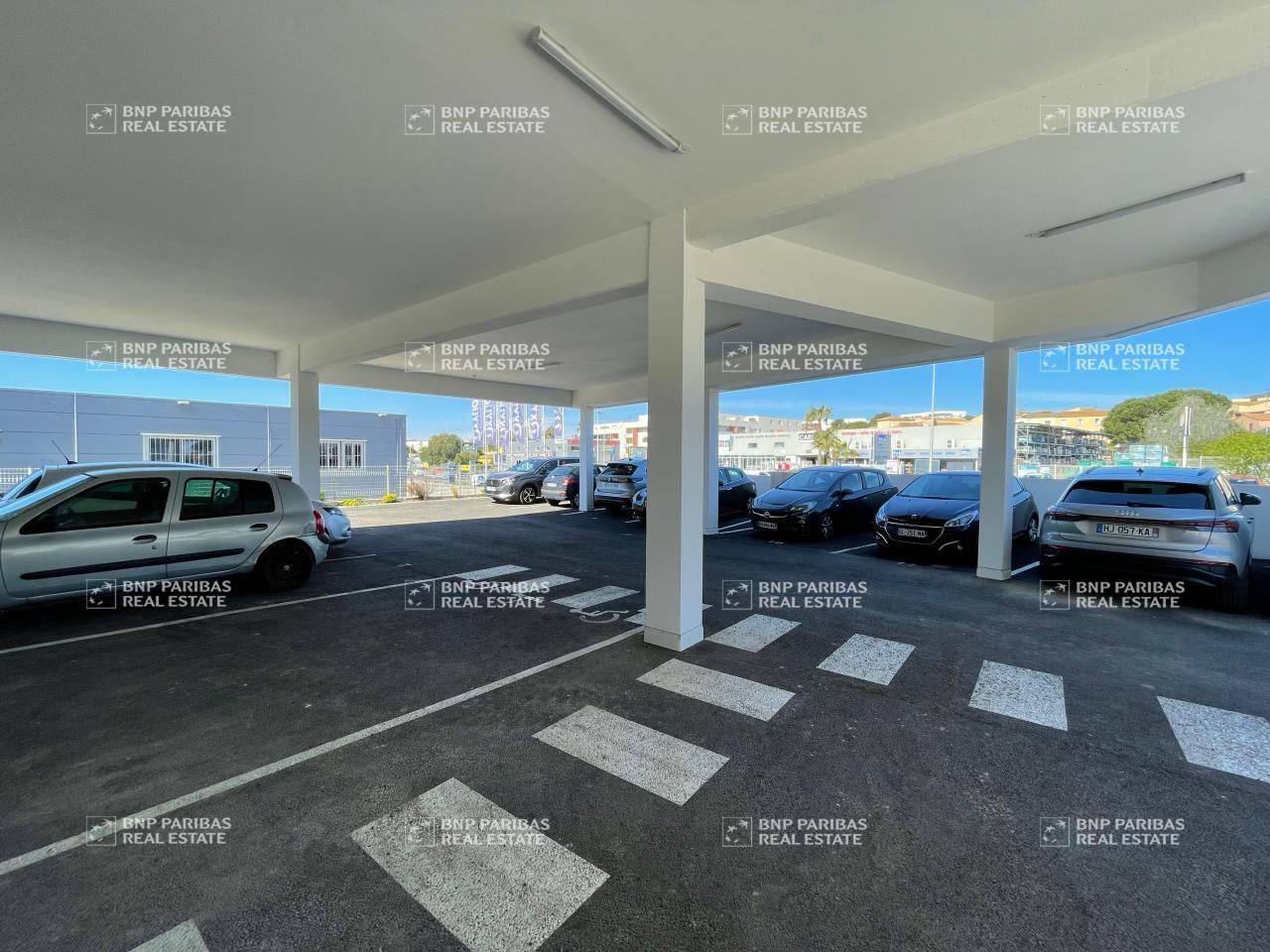 441.6 m² pour ce bureaux en location à Lattes