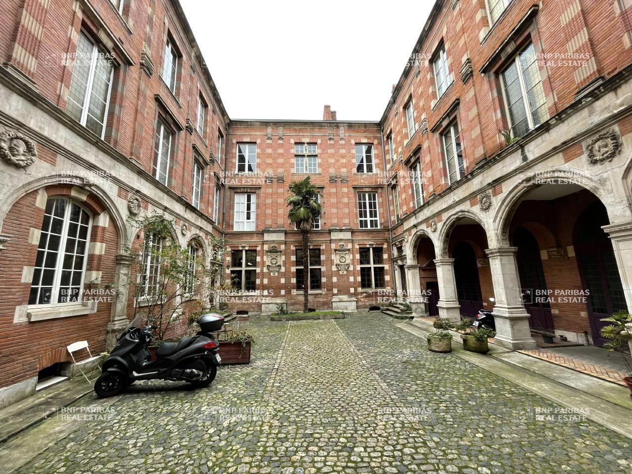 193 m² pour ce bureaux en location à Toulouse
