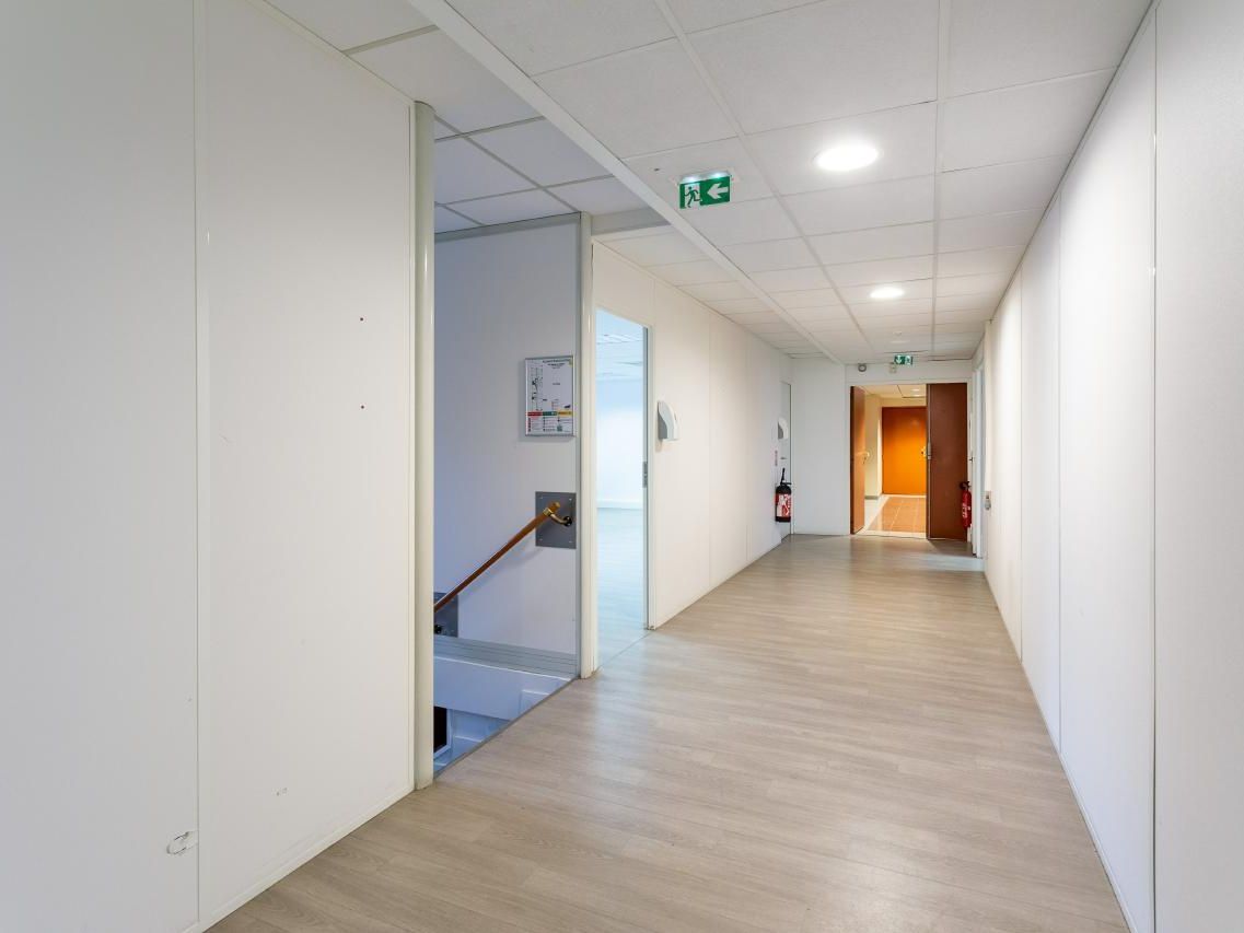 787 m² pour ce bureaux en location à Pantin