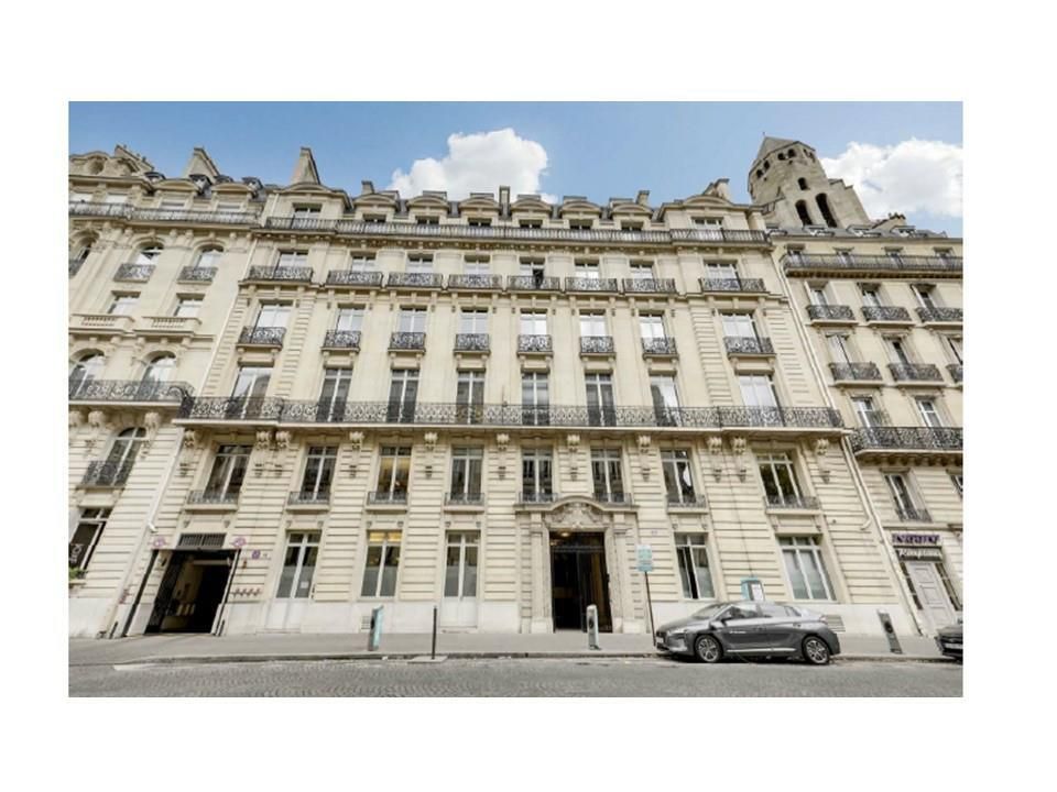 748 m² pour ce bureaux en location à Paris