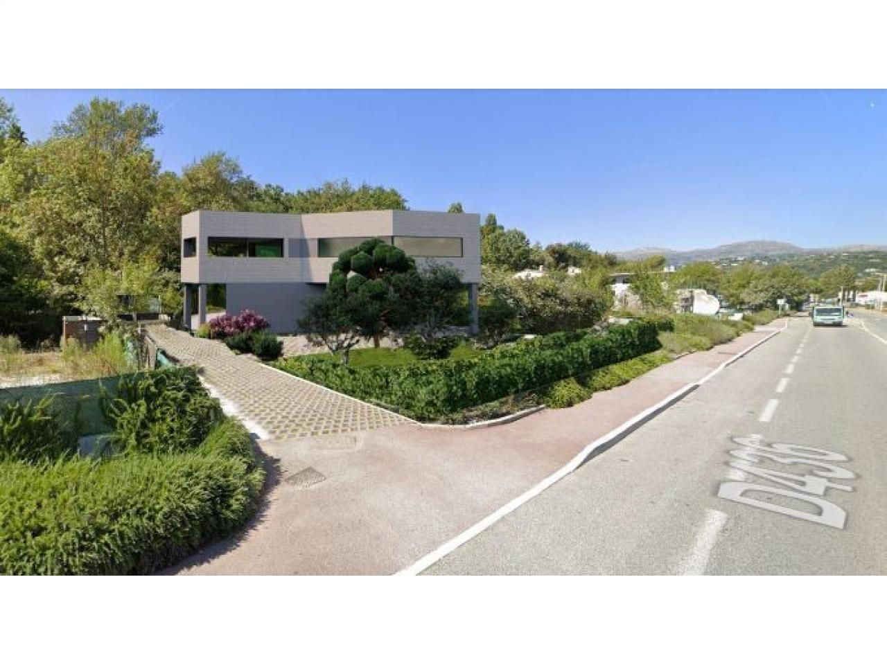Location Local commercial 301 m² non divisibles 06480 La colle-sur-loup
