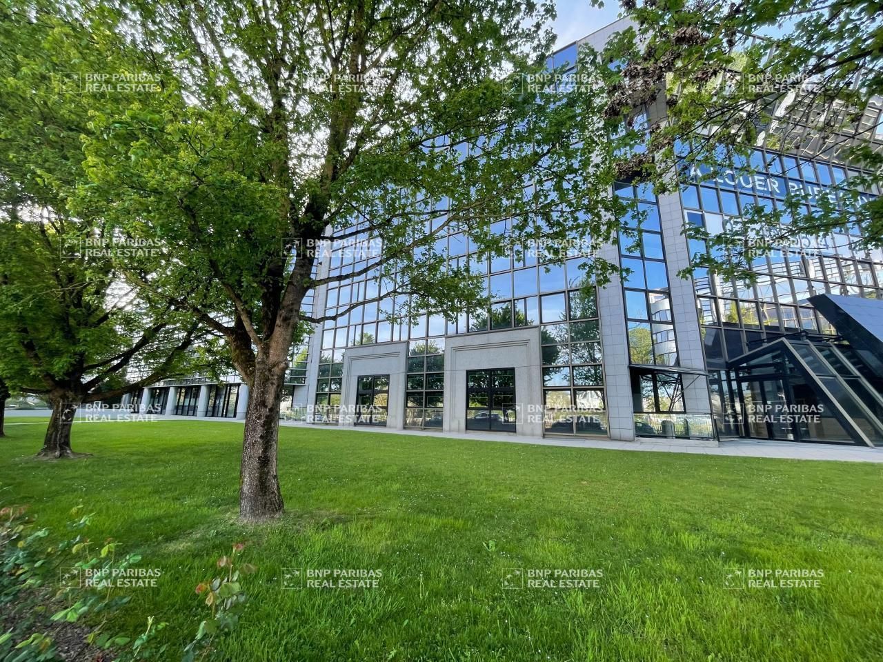 Location Bureaux 4818 m² divisibles 44200 Nantes