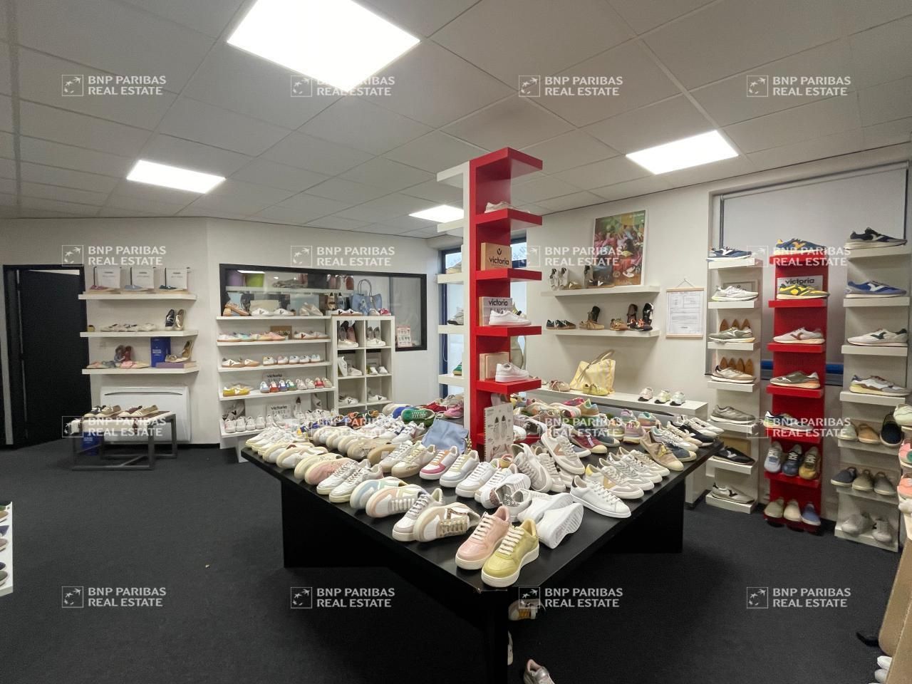 123 m² pour ce bureaux en location à Saint-grégoire