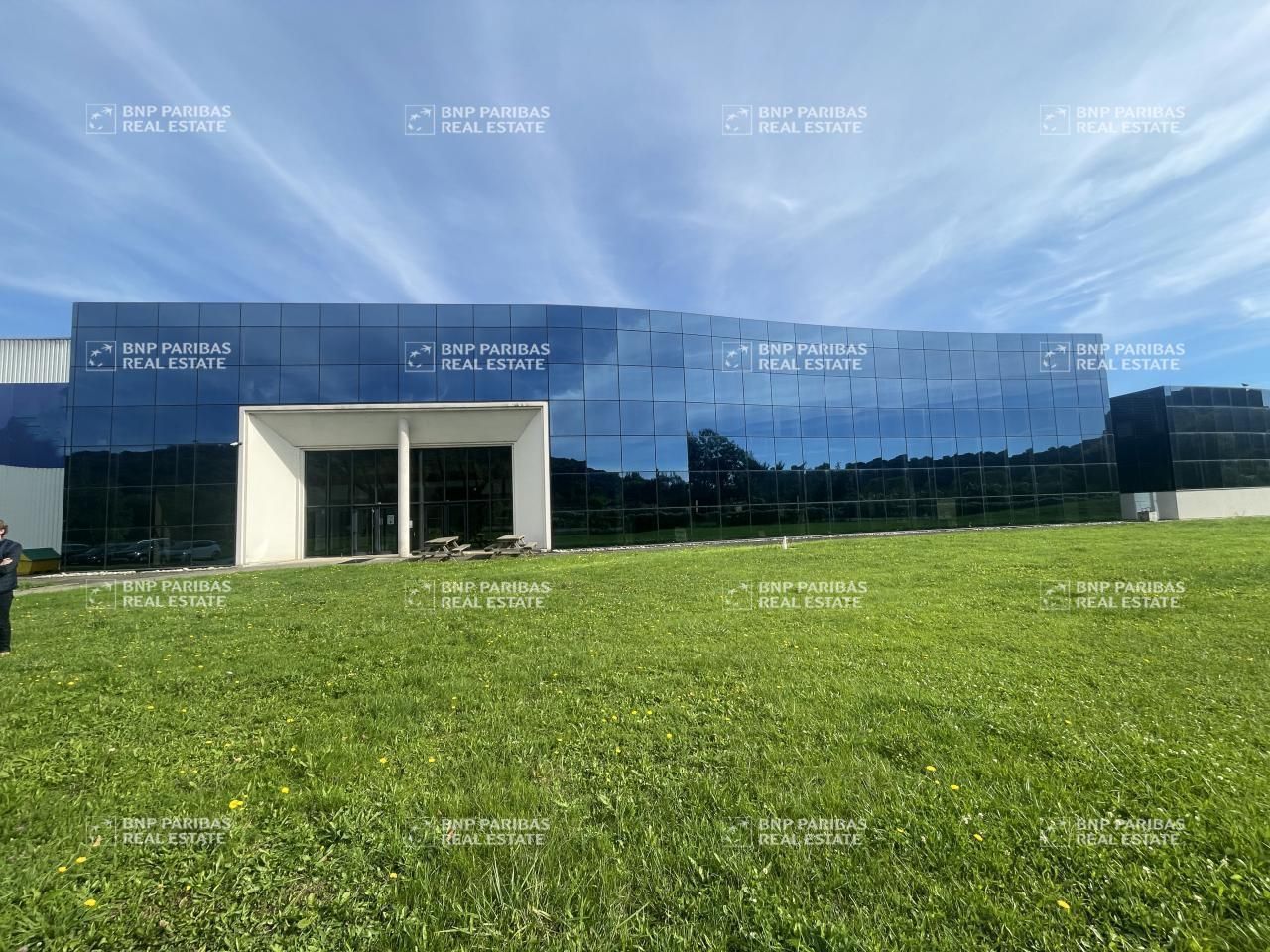 Location Bureaux 2100 m² non divisibles 54670 Millery