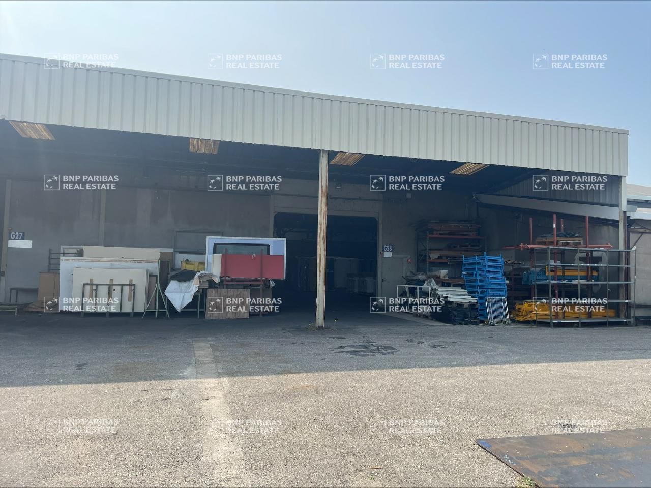 1050 m² pour ce activité en location à Neuville-sur-saône