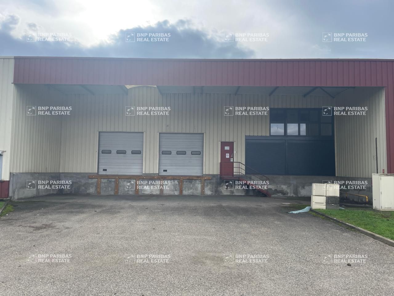 Location Activité 476 m² non divisibles 69960 Corbas