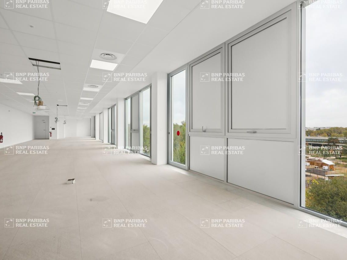 4331.47 m² pour ce bureaux en vente à Bruges