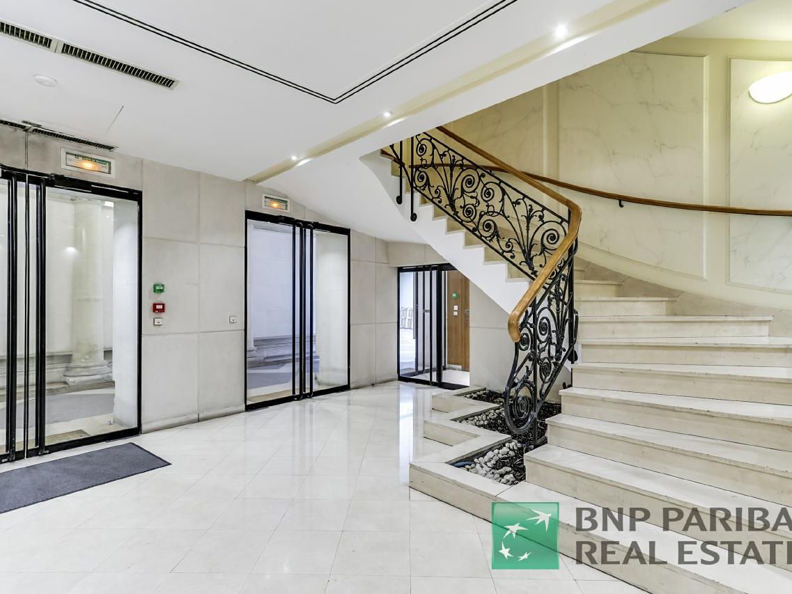 760 m² pour ce bureaux en location à Paris