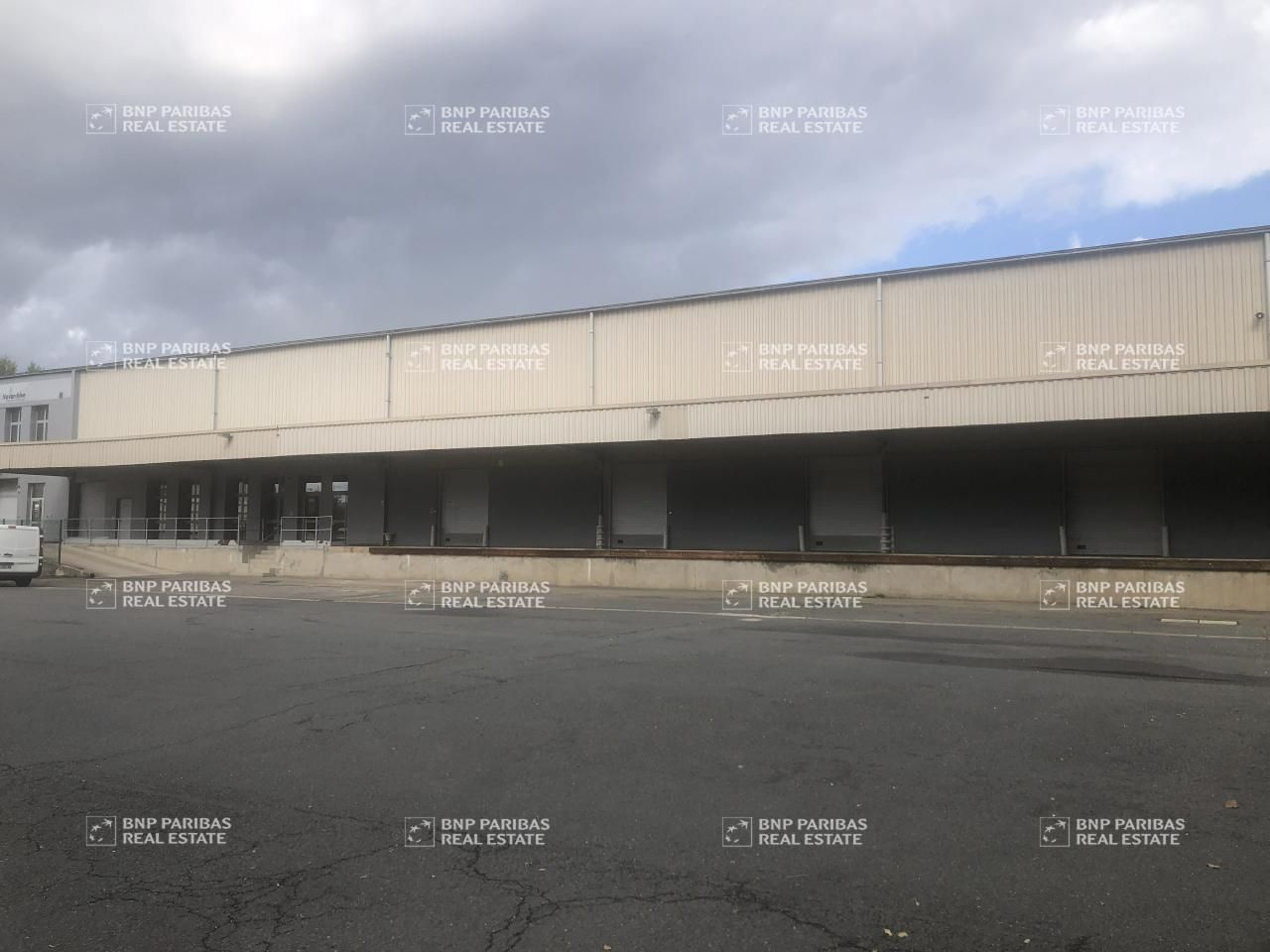 900 m² pour ce activité en location à Scy-chazelles