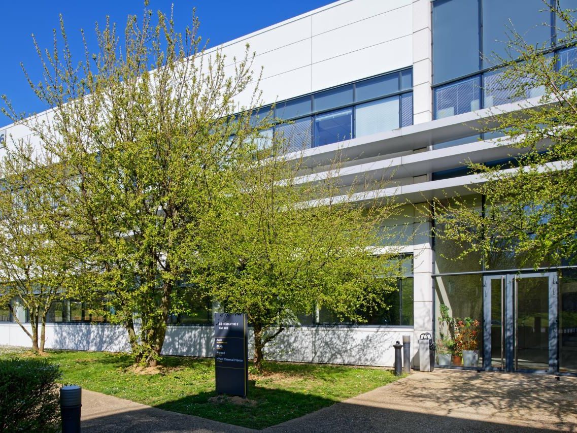 2485 m² pour ce pme-pmi en location à Cergy